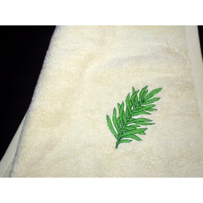 Ręcznik z haftem zielony liść  70x130